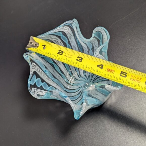 Murano Glass Handkerchief Vase Blue White Swirl Pattern Vintage - Picture 5 of 16